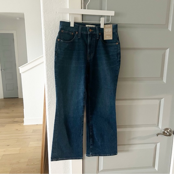 NWT Madewell The Petite Perfect Vintage Flare Crop Jeans in Corgan Wash - Picture 2 of 4